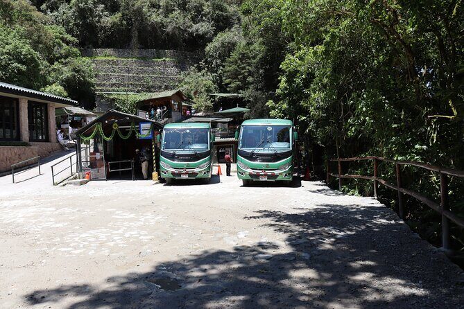 Inca trail 4 days to Machu Picchu - Day 4: Sunrise at Sun Gate, Machu Picchu guided tour, then bus and train home