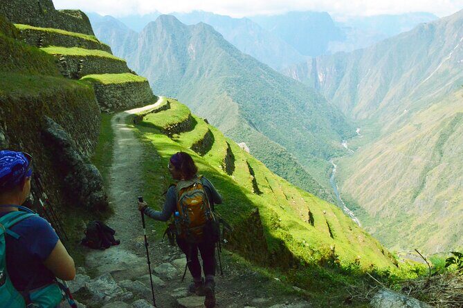 Inca Trail hike 4 days to Machu Picchu with panoramic Train - Getting on the trail: Cusco pickup at 4:30am and what that means