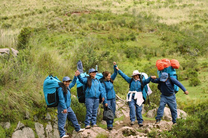 Inca Trail hike 4 days to Machu Picchu with panoramic Train - Food, tents, and the porter system: the hidden heart of the trek
