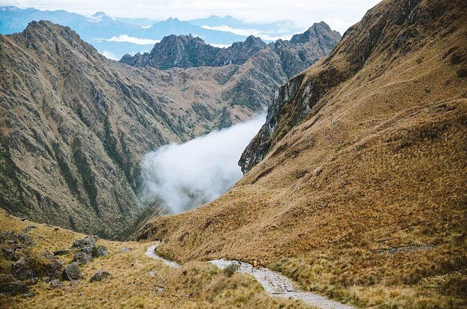 Inca Trail to Machu Picchu (4 Days) - Day 3: Archaeology Sites, Runquracay Views, and Wiñayhuayna High Jungle Camp