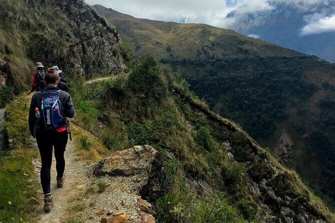 Inka Trail 4 Days to Machupicchu - Day 3: From Runcurakay towers to Wiñayhuayna and the gate-of-the-clouds feeling
