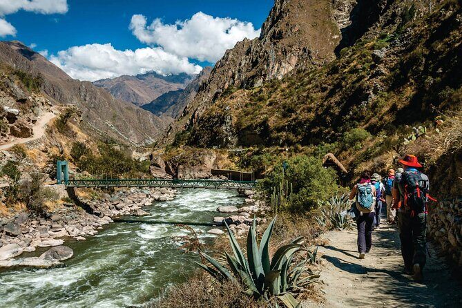 Inka Trail 4 Days to Machupicchu - Day 2: Warmiwañusca (Dead Woman) and the long push to the highest point