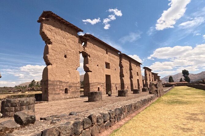 Lake Titicaca Tour from Cusco along the Sun Route - Andahuaylillas Church: why this tiny stop feels like a masterpiece
