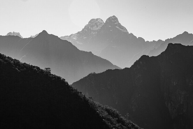 Lost Inca Trail to Machu Picchu - Cusco pickup at 6:00 a.m. and the ride toward the Patabamba trail