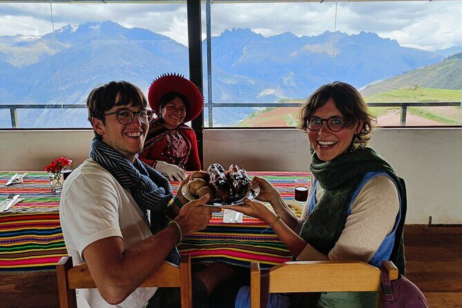 Lunch, Llamas & Textiles Experience (Cusco Region): ANDEAN COLORS - Cusco Region Setup: Racchi Ayllu and a Clean 2.5-Hour Plan
