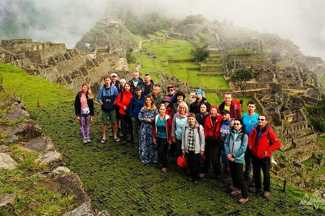 Machu Picchu 1-Day By Panoramic Vistadome Train - Aguas Calientes: how to use the 2-hour break