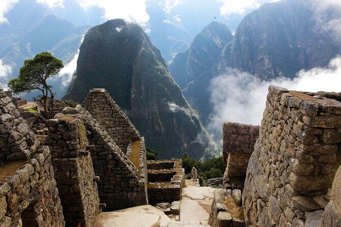 Machu Picchu and Sacred Valley 2 Day Tour - The overnight in Aguas Calientes: resting counts more than you think