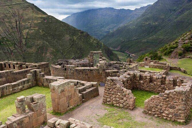 Machu Picchu and Sacred Valley - 2 days guided tour from Cusco - Day 1 in Sacred Valley: Pisac first, then Urubamba lunch, then Ollantaytambo
