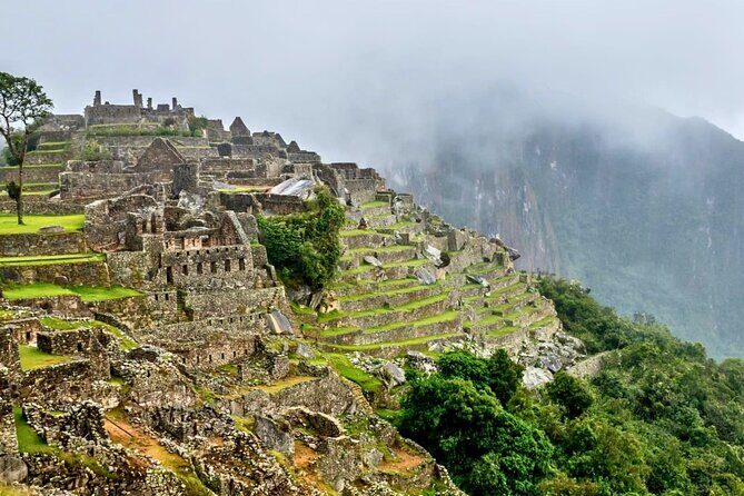 Machu Picchu by Car 2 Day Scenic Adventure - Return day: bus back to town, lunch on your own, and the hike to Hidroeléctrica