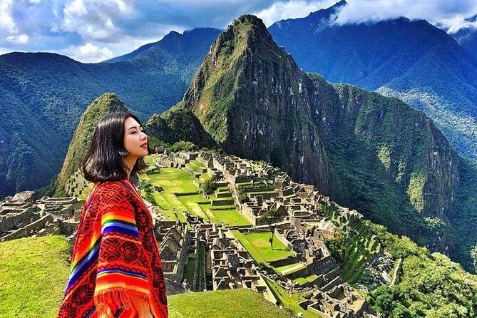 Machu Picchu By Car (2 Days) - Day 1 in plain terms: lunch, the walk to town, and a real night to reset