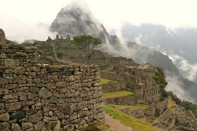 Machu Picchu By Car (2 Days) - Day 2: reaching Machu Picchu early, then slowing down inside the citadel