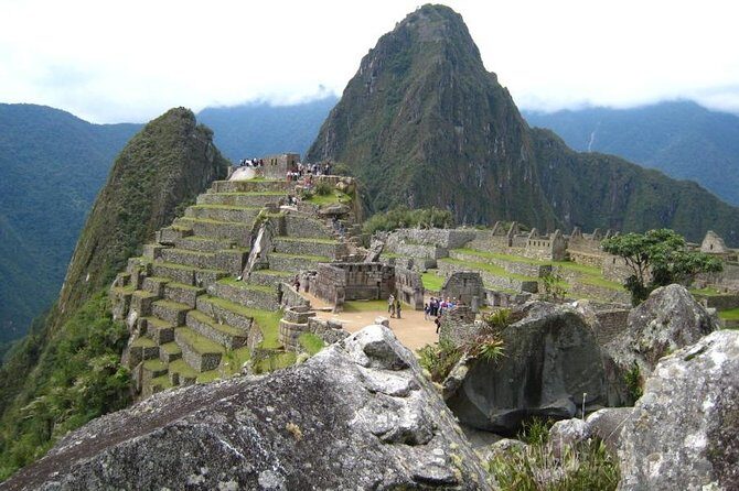 Machu Picchu By Train (2 Days) - Day 2 First Bus to Machu Picchu: Enter as the Site Opens
