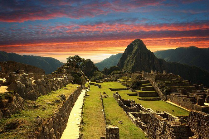 Machu Picchu by Train (Day Trip - Private) - Aguas Calientes: where the day breathes