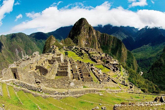 Machu Picchu By Train From Poroy (1 Day) - Train to Aguas Calientes: sit back, then switch gears