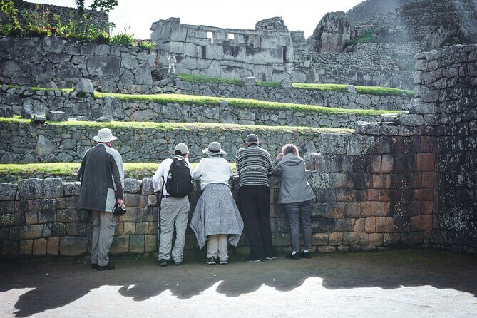 Machu Picchu Day Trip With Panoramic Train from Cusco - Pickup, group size, and door-to-door comfort