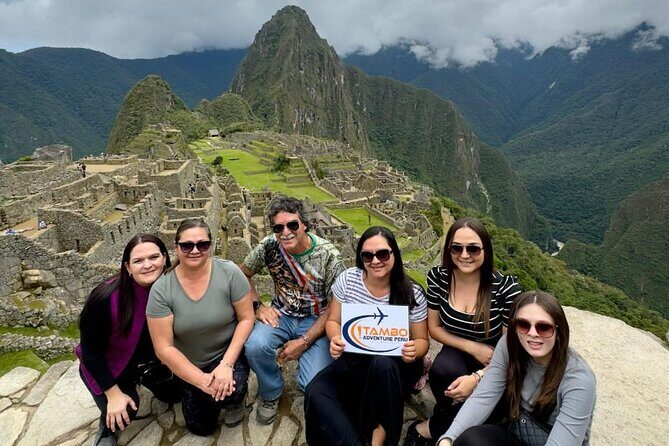 Machu Picchu EN 1 Day Tour from Cusco Private Service - Aguas Calientes break: lunch buffet and free time
