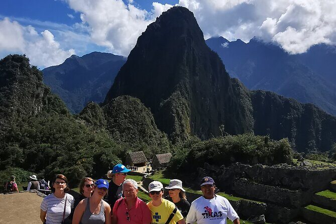 Machu Picchu Full Day Experience from Cusco - Aguas Calientes Arrival: Markets and the Bus Up