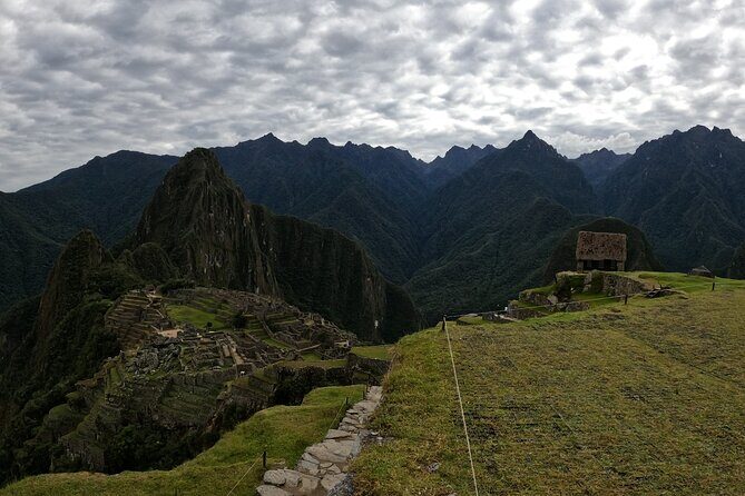 Machu Picchu Full-Day Tour from Cusco with Train, Bus, Tour Guide - The CONSETUR Bus Up: Official Shuttle, Mountain Road, and Timing