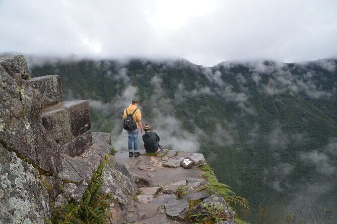 Machu Picchu Full Day Tour with a Private Guide - What lunch and shopping time really does for you