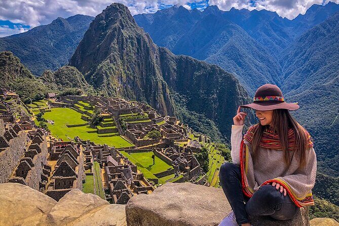 Machu Picchu Tour 01 Day, Departure at 08:00 AM from Cusco - Aguas Calientes Break: Lunch Choices and the Hot Springs Option