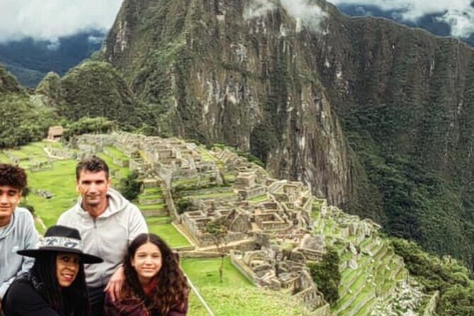 Machupicchu in 01 Day - Spectacular - Aguas Calientes and the Lift to the Citadel