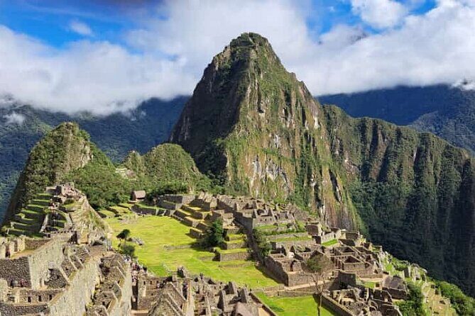 Machupicchu in 01 Day - Spectacular - Ollantaytambo Back to Cusco: The Staff Help You Don’t Want to Miss