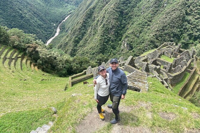 Machupicchu Inca Trail 2D/1N in Hotel & Return on Panoramic Train - Hotel night in Aguas Calientes: why the comfort helps you enjoy the sunrise