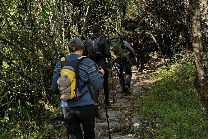 Machupicchu Inca Trail 2D/1N in Hotel & Return on Panoramic Train - Intipunku (Sun Gate) to Aguas Calientes: the first Machu Picchu moment