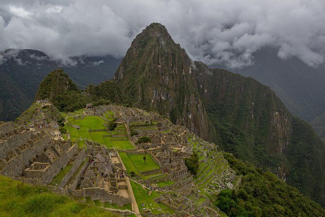MachuPicchu Private Full Day Tour by Vistadome train from Cusco - Ollantaytambo to Aguas Calientes: The Vistadome Ride You’re Paying For