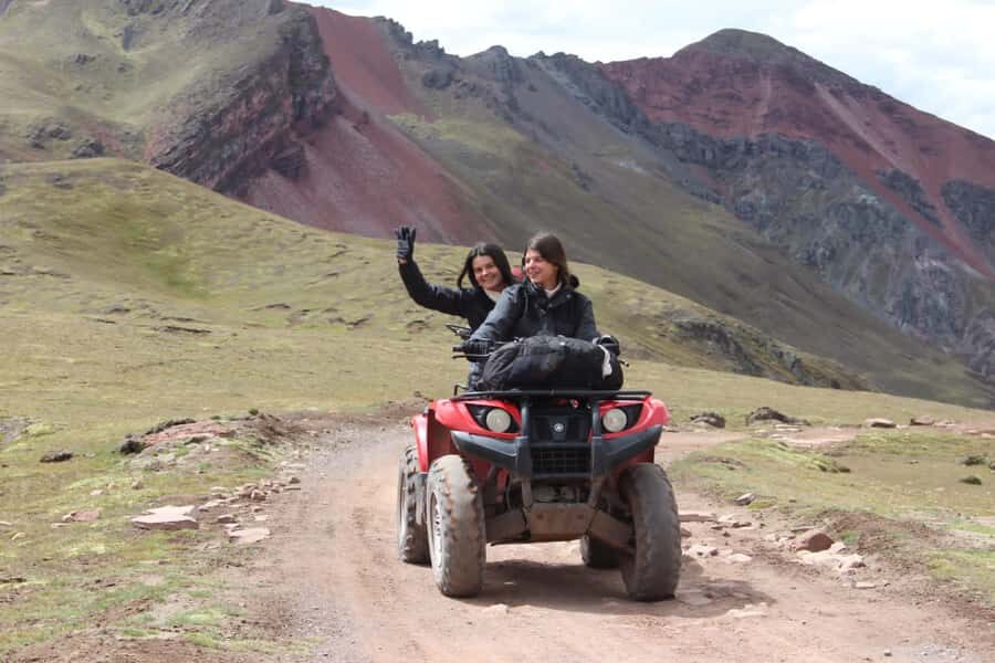 Montaña de Colores: tour en cuatrimotos día completo - Southbound roads: Checacupe, Pitumarca, Hanchipacha, then Kayrahuiri
