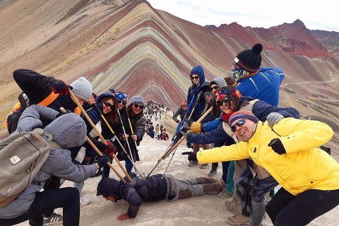 Mountain 7 Colors (VININCUNCA) - Quiquijana buffet breakfast: fuel before Cerro 7 Colores