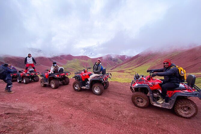 Mountain of Colors and Private Red Valley - Vinicunca Mountain stop: what to expect at the viewpoint