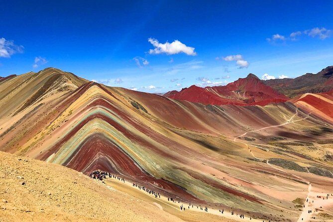 Mountain of Colors – Guide, transportation and lunch included - Entering Vinicunca: What makes this day trip so compelling