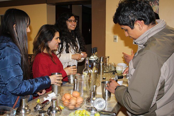Night Tour in Cusco Private Service with Pisco sour preparation. - Plaza de Armas to San Blas Squares: A Night Walking Path That Makes Sense