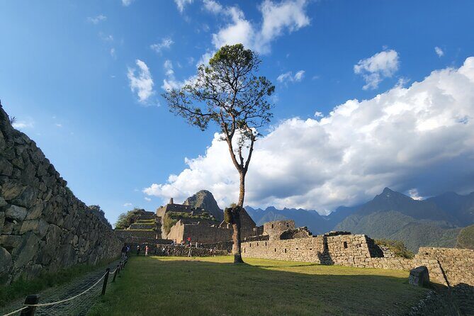 One Day Tour to Machu Picchu for Small Groups by Train - The 3:30am start: how this Machu Picchu day keeps you moving