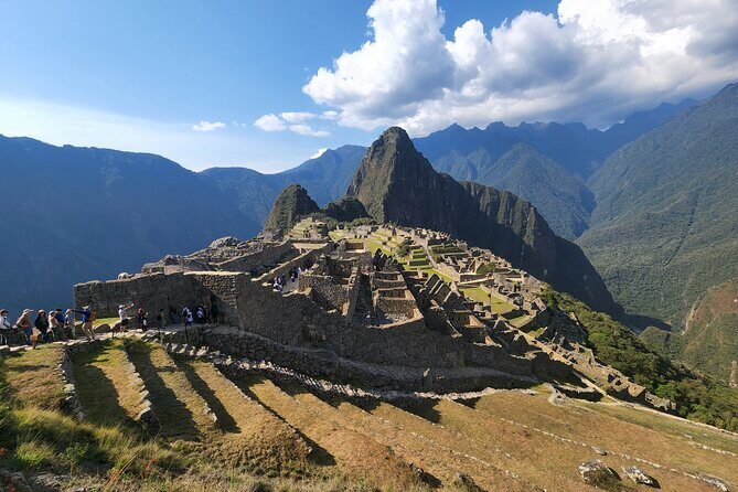 One Day Tour to Machu Picchu for Small Groups by Train - Cusco to Ollantaytambo: the early train connection that sets the tone