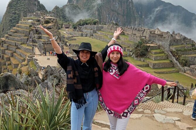 One-day visit to Machu Picchu by luxurious Vistadome train. - A one-day Machu Picchu plan that starts in Cusco