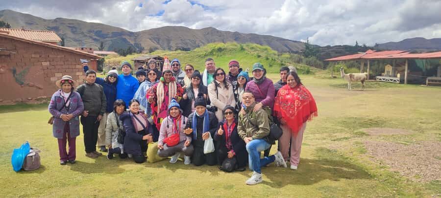 Open-top bus in the city of Cusco, 3-hour tour with panoramic views - Cristo Blanco: the viewpoint stop you can actually enjoy