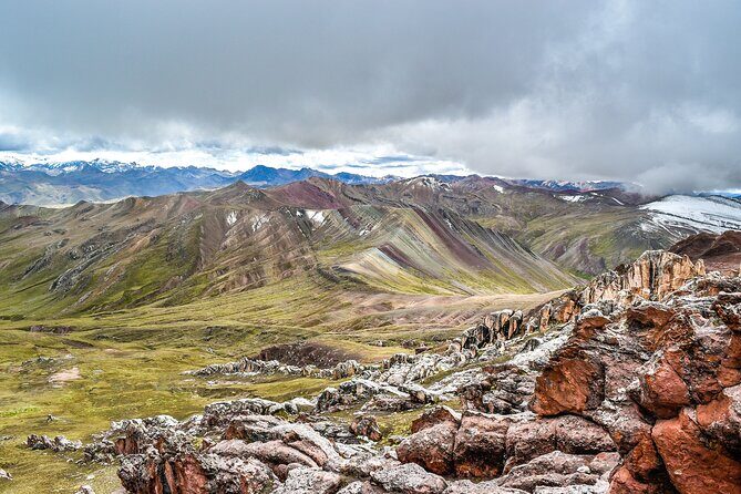 Palccoyo Rainbow Mountain Tour - Private Day Trek - The Road to Palccoyo via Combapata and the Salka River