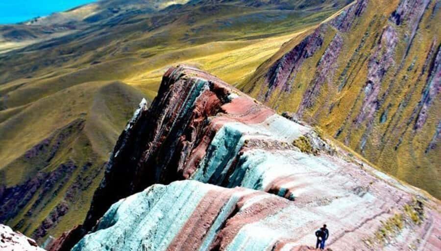 PALLAY PONCHO MOUNTAIN TREK - The 4:00 a.m. pickup and drive to Sicuani