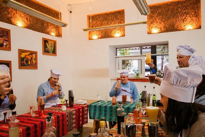 Pisco Bilingual Cocktail Class at Night - Meeting Point and Timing: Plan Your Night Around 7:00 pm