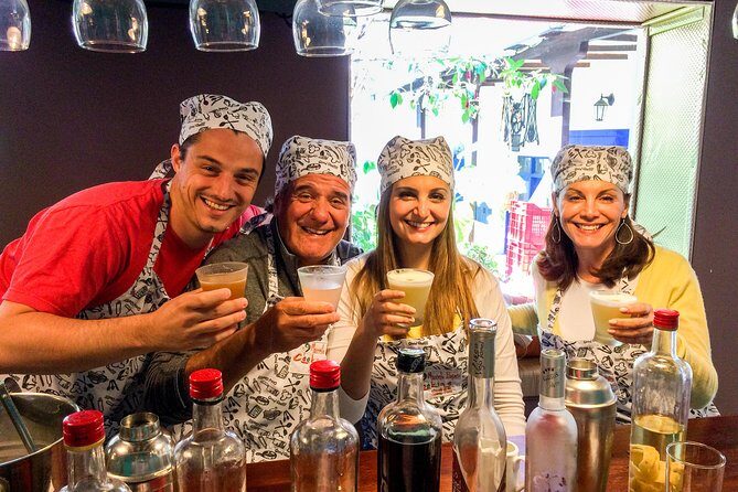 Pisco Tasting Experience - Group size and language: easier conversation with up to 8 people