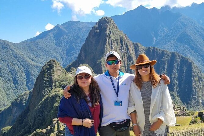 Private Guide to Machu Picchu Historic Shrine - From Aguas Calientes to Machu Picchu: what makes this private format work