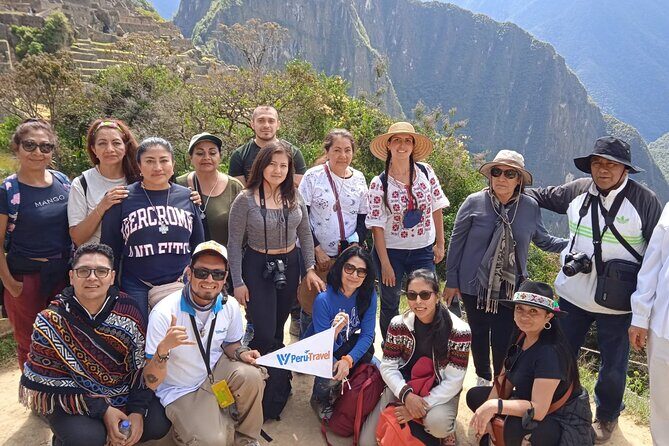 Private Guide to Machu Picchu Historic Shrine - The bus ride up: your 25-minute transition into the citadel zone