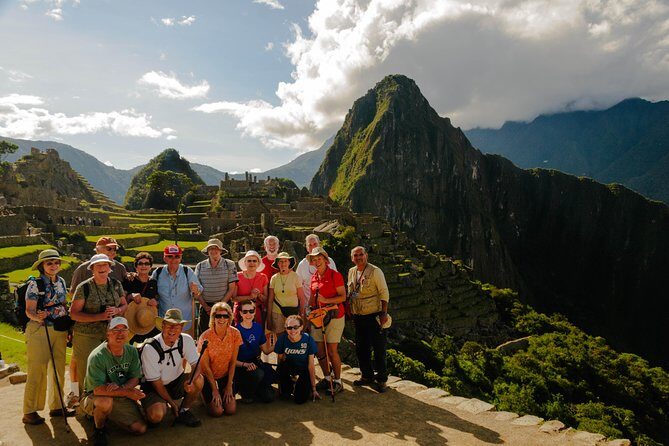 Private guide tour at Machu Piccchu - Stop 2: The 30-minute bus ride up to the entrance gate