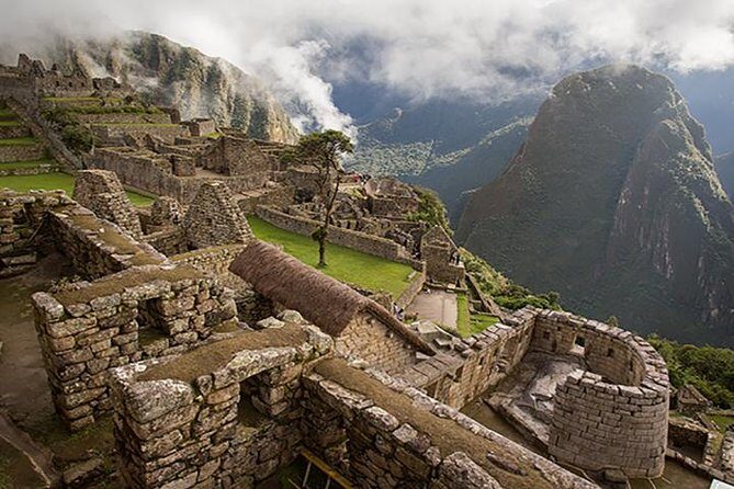 Private Machu Picchu 1 Day Tour from Poroy Cusco - The guide experience: why clear English changes everything