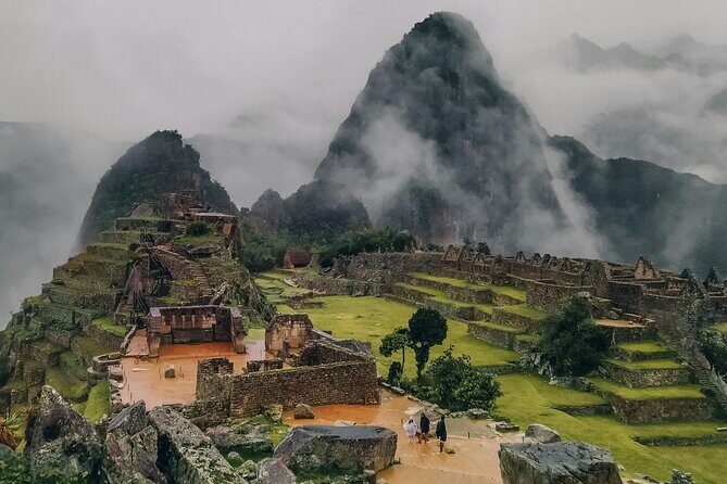 Private Machu Picchu Guided Tour from Aguas Calientes - Stop 2: your private guide time for questions and custom pacing