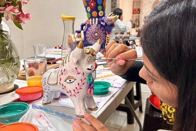 Private painting workshop with wine and snacks - Key things to know before you go