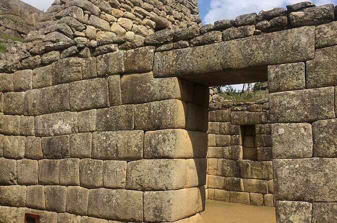 Private Tour in Machu Picchu - Bus Up to Machu Picchu: Short Ride, Big Altitude Reality