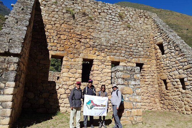 Private tour Inca Trail to Machu Picchu 2-Days - Getting from Cusco to the trail without guesswork